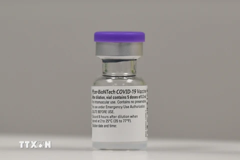 Vaccine phòng COVID-19 do công ty Pfizer (Mỹ) và BioNTech (Đức). (Ảnh: AFP/TTXVN)