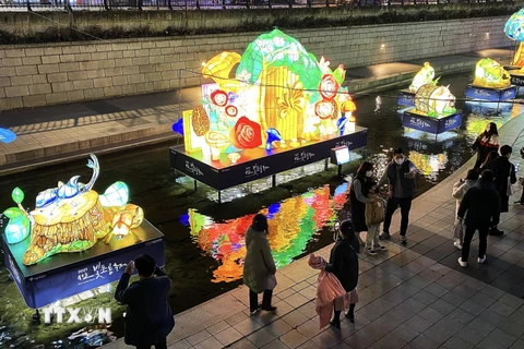 [Photo] Vẻ đẹp rực rỡ của Lễ hội đèn lồng thường niên Seoul 2021