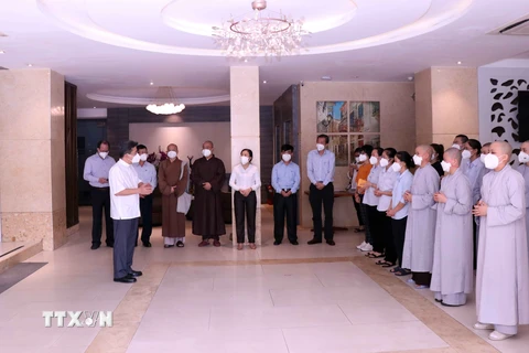 Lễ đón các tình nguyện viên tôn giáo hoàn thành nhiệm vụ hỗ trợ tuyến đầu tại bệnh viện Hồi sức chuyên sâu COVID-19 tại TP. Hồ Chí Minh. (Ảnh: Xuân Khu/TTXVN)