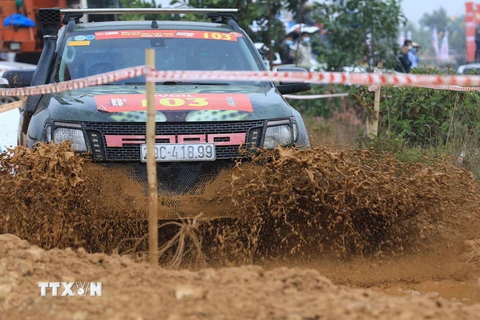 [Photo] Khai mạc Giải đua xe ôtô địa hình Việt Nam PVOIL CUP 2021