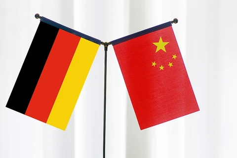 Cờ Đức và cờ Trung Quốc. (Nguồn: globaltimes.cn)