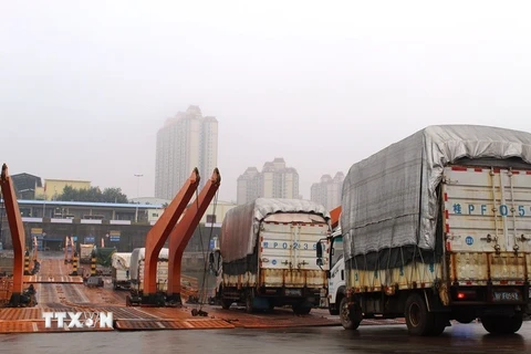 [Photo] Quảng Ninh: Khôi phục thông quan tại cửa khẩu quốc tế Móng Cái