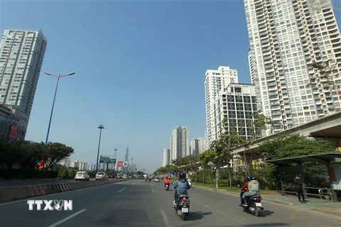 Xa lộ Hà Nội (thành phố Thủ Đức) kết nối với khu trung tâm Thành phố Hồ Chí Minh. (Ảnh: Thanh Vũ/TTXVN)