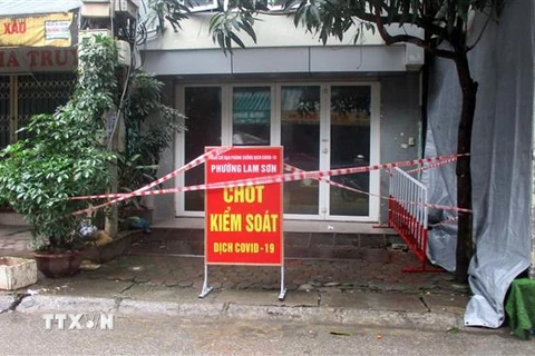 Nhà một hộ dân phường Lam Sơn, thành phố Thanh Hóa bị phong tỏa để phòng dịch COVID-19. (Ảnh: Nguyễn Nam/TTXVN)