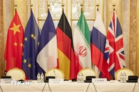 Bên trong phòng đàm phán khôi phục thỏa thuận hạt nhân Iran ở Vienna, Áo. (Ảnh: IRNA/TTXVN)