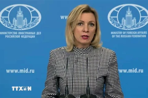 Người phát ngôn Bộ Ngoại giao Nga Maria Zakharova phát biểu tại một cuộc họp báo ở Moskva. (Ảnh: AFP/TTXVN)