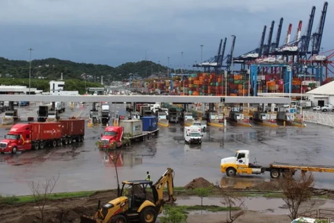 Hàng hóa tập kết tại cảng Manzanillo thuộc bang Colima, Mexico ngày 28 tháng 8 năm 2021. (Nguồn: Reuters)