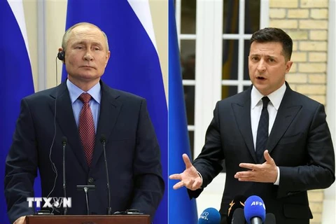 Tổng thống Nga Vladimir Putin (trái) và Tổng thống Ukraine Volodymyr Zelensky. (Ảnh: AFP/ TTXVN)