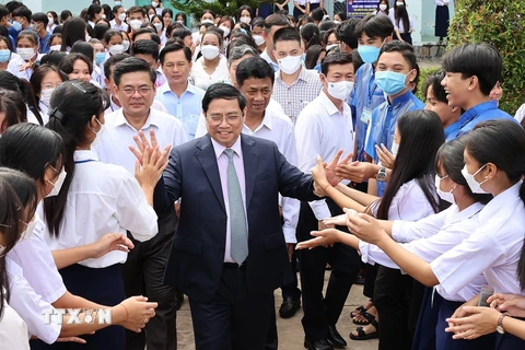 Sóc Trăng: Thủ tướng thăm Trường THPT Dân tộc nội trú Huỳnh Cương