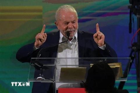 Cựu Tổng thống Brazil Luiz Inacio Lula da Silva phát biểu trong lễ khởi động chiến dịch tranh cử ở Sao Paulo, Brazil, ngày 7/5/2022. (Ảnh: AFP/TTXVN)