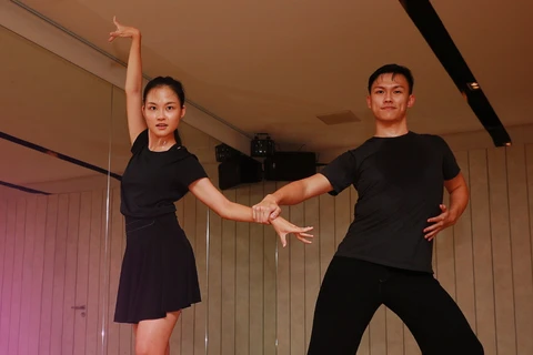 Nữ vận động viên dancesport Chelsy Tsan và anh trai. (Nguồn: razor.tv)
