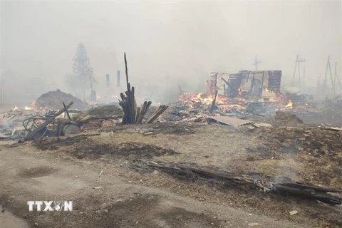 Cảnh tàn phá sau vụ cháy rừng tại Krasnoyarsk, vùng Siberia của Nga ngày 7/5/2022. (Ảnh: AFP/TTXVN)