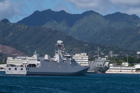 Khinh hạm KRI I Gusti Ngurah Rai (332) của Hải quân Indonesia đến Căn cứ chung Trân Châu Cảng-Hickam vào ngày 26/6 để tham gia cuộc tập trận Vành đai Thái Bình Dương (RIMPAC) 2022. (Ảnh: U.S. Navy)