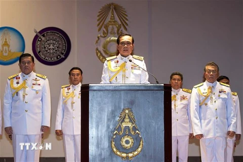 Ông Prayut Chan-o-cha, khi đảm nhiệm cương vị Tổng Tư lệnh quân đội Thái Lan, trong cuộc họp báo tại thủ đô Bangkok ngày 26/5/2014. (Ảnh: AFP/TTXVN)