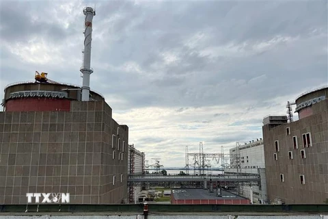 Quang cảnh nhà máy điện hạt nhân Zaporizhzhia ở Enerhodar, miền Đông Ukraine. (Ảnh: AFP/TTXVN)