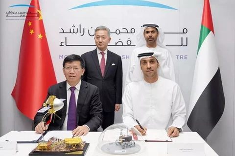 Đại diện Trung Quốc và UAE đã ký một biên bản ghi nhớ về tăng cường hợp tác trong lĩnh vực khám phá không gian. (Nguồn: MSRBC)