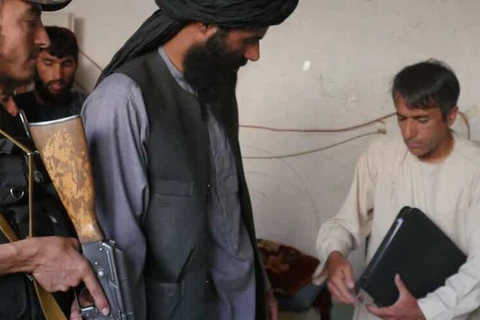 Taliban đã trao trả một cựu binh Hải quân Mỹ bị giam giữ hơn hai năm cho Washington để đổi lấy việc trả tự do cho một thành viên chủ chốt của chế độ Taliban. (Nguồn: paudal.com)