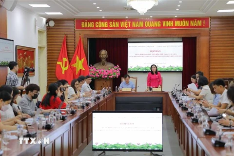 Thứ trưởng Bộ Văn hóa, Thể thao và Du lịch Trịnh Thị Thủy phát biểu tại buổi họp báo về Ngày hội giao lưu VH, TT và DL vùng biên giới Việt Nam-Lào lần thứ III. (Ảnh: Thanh Tùng/TTXVN)