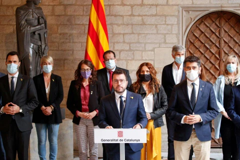 Chủ tịch vùng Catalonia, Pere Aragones, trong một cuộc họp báo tại Palau de la Generalitat ngày 24/9/2021. (Nguồn: Reuters)