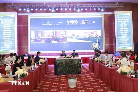 Hội nghị quốc tế ngành nông sản trái cây xuất khẩu kết hợp giao thương trực tiếp và trực tuyến tại Lào Cai năm 2022. (Ảnh: Hương Thu/TTXVN)