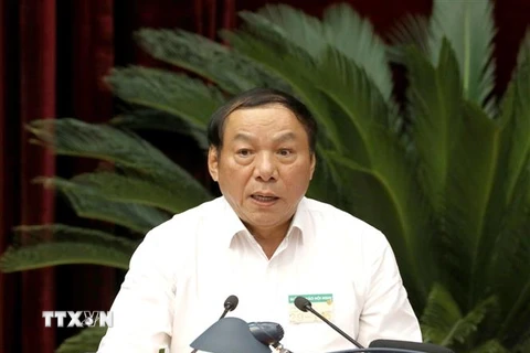 Ông Nguyễn Văn Hùng, Bộ trưởng Bộ VH-TT-DL làm Chủ tịch Hội đồng cấp Nhà nước xét tặng danh hiệu Nghệ sỹ nhân dân, Nghệ sỹ ưu tú.(Ảnh: Phương Hoa/TTXVN)