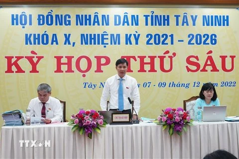 Bí thư Tỉnh ủy, Chủ tịch Hội đồng nhân dân tỉnh Tây Ninh Nguyễn Thành Tâm phát biểu tại kỳ họp. (Ảnh: Thanh Tân/TTXVN)