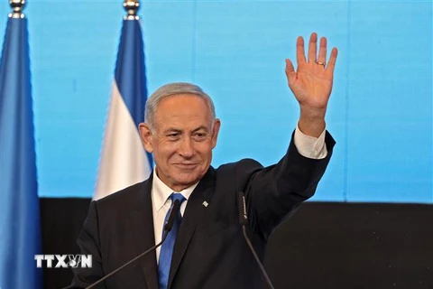 Ông Benjamin Netanyahu, lãnh đạo đảng Likud, phát biểu trước những người ủng hộ trong chiến dịch vận động tranh cử tại Jerusalem, ngày 1/11/2022. (Ảnh: AFP/TTXVN)