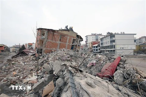 Cảnh đổ nát sau trận động đất tại Kahramanmaras, Thổ Nhĩ Kỳ, ngày 19/2/2023. (Ảnh: THX/TTXVN)