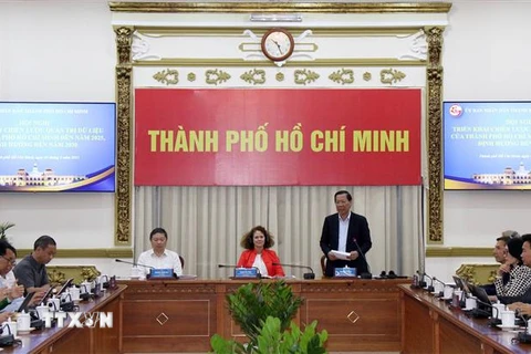 Chủ tịch UBND Thành phố Hồ Chí Minh Phan Văn Mãi phát biểu tại Hội nghị. (Ảnh: Tiến Lực/TTXVN)