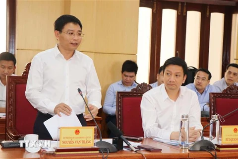 Bộ trưởng Bộ Giao thông vận tải Nguyễn Văn Thắng phát biểu tại buổi làm việc. (Ảnh: Phạm Cường/TTXVN)