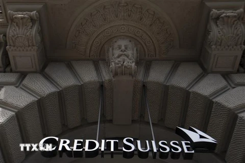 Biểu tượng ngân hàng Credit Suisse tại trụ sở ở Zurich, Thụy Sĩ. (Ảnh: AFP/TTXVN)