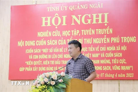 Phó Bí thư Thường trực Tỉnh ủy Quảng Ngãi Đặng Ngọc Huy phát biểu tại Hội nghị. (Ảnh: Phạm Cường/TTXVN)