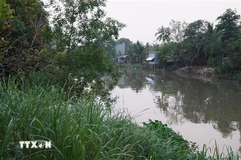 Đoạn sông Cao Lãnh, nơi xuồng bị chìm khiến anh Đ.H.N tử vong. (Ảnh: Nhựt An/TTXVN)