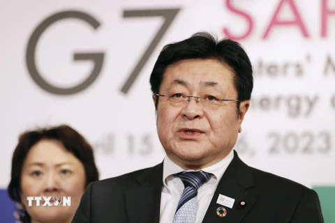 Bộ trưởng Môi trường Nhật Bản Akihiro Nishimura (phải) tham dự Hội nghị Bộ trưởng Năng lượng và Môi trường của G7 tại Sapporo, Nhật Bản. (Ảnh: Kyodo/TTXVN)