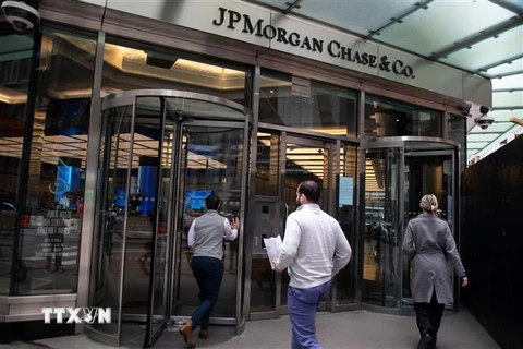 Trụ sở Ngân hàng JPMorgan Chase tại New York, Mỹ ngày 1/5/2023. (Ảnh: THX/TTXVN)
