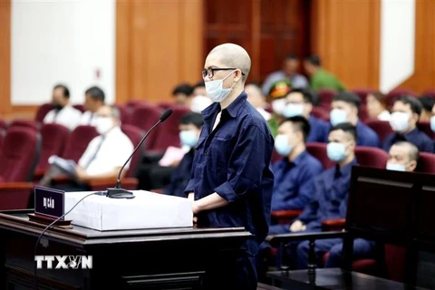 Bị cáo Nguyễn Thái Luyện tại phiên tòa ngày 8/5. (Ảnh: Thành Chung/TTXVN)