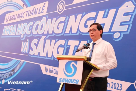 Ông Bùi Thanh Giang, Phó tổng giám đốc, Chủ tịch Hội đồng Khoa học công nghệ Tổng công ty Cấp nước Sài Gòn phát biểu tại Tuần lễ Khoa học công nghệ và sáng tạo năm 2023. (Ảnh: PV/Vietnam+)