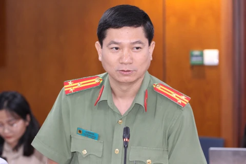 Thượng tá Lê Mạnh Hà, Phó trưởng Phòng Tham mưu Công an TP.HCM phát biểu tại buổi họp báo. (Ảnh: Báo Dân Việt)