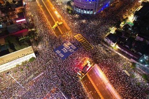 Người biểu tình phải đối kế hoạch cải cách tư pháp của chính phủ tại Tel Aviv, ngày 8/7. (Nguồn: The Times of Israel)