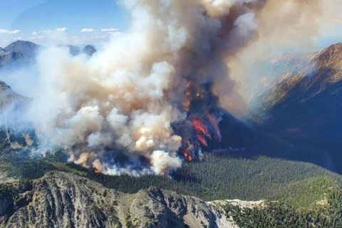 Ảnh chụp từ trên cao về vụ cháy rừng Texas Creek ở British Columbia, Canada ngày 9/7/2023. (Nguồn: AFP)
