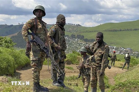 Các tay súng nhóm M23 tại Masisi, CHDC Congo, ngày 8/1/2023. (Ảnh: AFP/TTXVN)