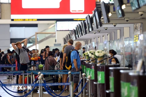 Sân bay Nội Bài sẵn sàng phục vụ số lượng lớn khách nghỉ Lễ Quốc khánh