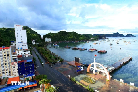 Du lịch biển đảo Hải Phòng, Quảng Nam đón hàng vạn lượt khách