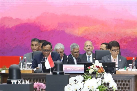 Hội nghị Cấp cao ASEAN 43: Nỗ lực ứng phó các nguy cơ trong khu vực 