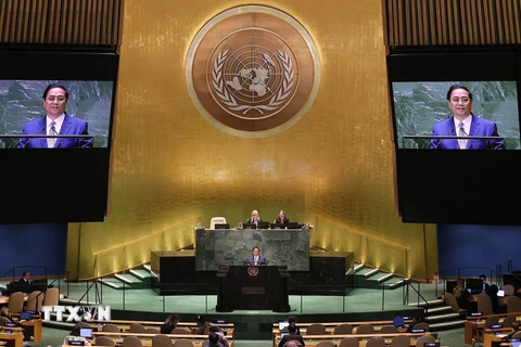 Thủ tướng Phạm Minh Chính phát biểu tại Phiên thảo luận Chung Cấp cao Khóa 78 Đại hội đồng Liên hợp quốc. (Ảnh: Dương Giang/TTXVN)