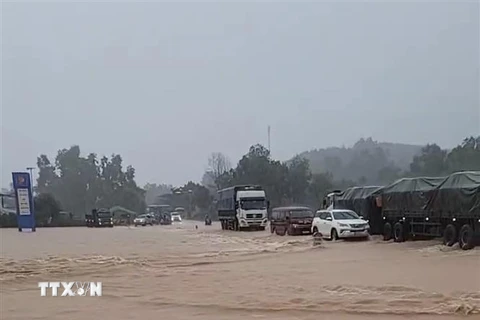 Hà Tĩnh: Mưa lũ khiến nhiều khu vực ngập sâu, sạt lở nghiêm trọng
