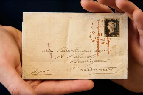 Bức thư đầu tiên được gửi bằng tem có tuổi đời hơn 180 năm. (Ảnh: Sotheby's)