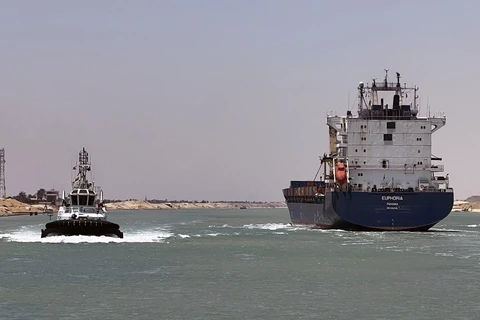 Kênh đào Suez chiếm khoảng 12% khối lượng hàng hóa được vận chuyển bằng đường biển của thế giới. (Ảnh: Nguyễn Tùng/TTXVN) 