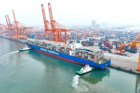 Cảng container Khâm Châu ở tỉnh Quảng Tây, Trung Quốc. (Ảnh: THX/TTXVN)