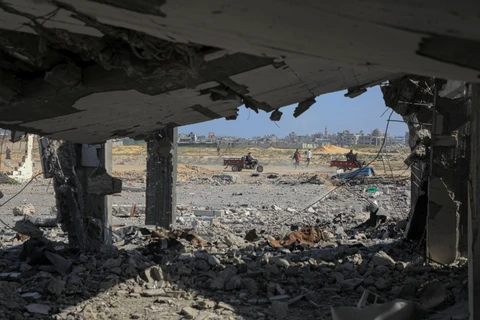 Tòa nhà bị phá hủy sau cuộc không kích tại Khan Younis, Dải Gaza, ngày 28/2/2024. (Ảnh: THX/TTXVN)